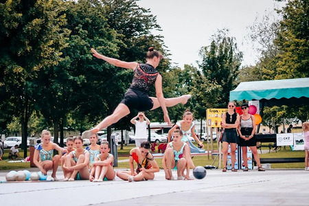 Športne aktivnosti na dogodku Piknik v parku 7